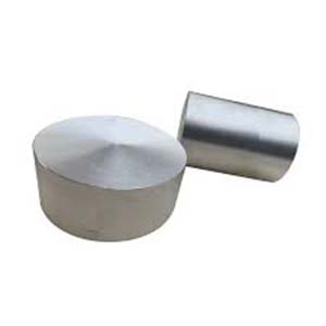 Magnesium being processed in the mechanical machining industry, including operations such as turning and milling.