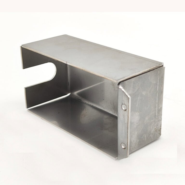 Sheet metal Bag_plade manufactured through laser cutting, CNC bending, and welding, crafted from stainless steel (SUS304 or 202), finished with grinding and polishing, designed for chain transportation applications.